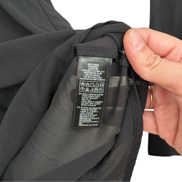 Forever 21 Black Long Sleeve Sheer Button Up Beaded Collar NWT - Womens Medium - Picture 5 of 7